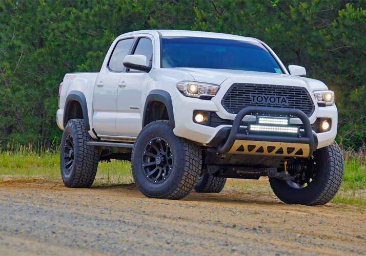 6in 05-15 Toyota Tacoma 2WD & 4WD Lift Kit Gallery 2