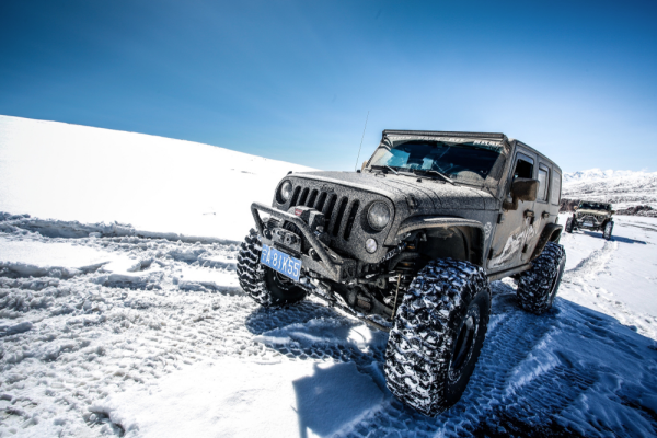 To Lift or Not to Lift: A Jeep Owner's Guide