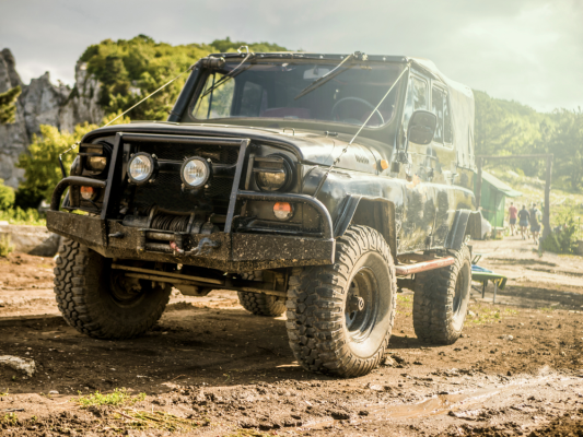 Truck vs. Jeep: Which Is Better for Your Next Off-Road Adventure?