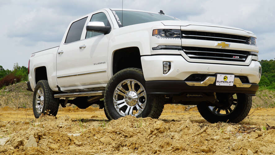 6.5in 07-13 Chevy/GMC Lift Kit w/ Fox Coilovers and Rear Shocks Gallery 3