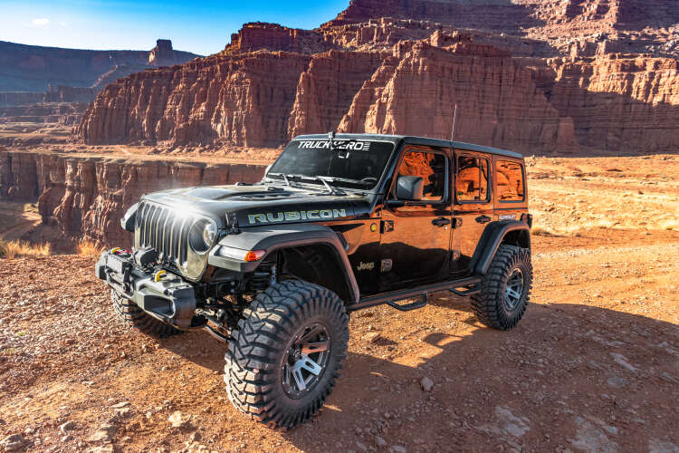 2.5 in Jeep Lift Kit | Wrangler JLU 4-door | with Shock Extensions, Shadow, Fox 2.0, Fox 2.0 Reservoir, or King 2.0 Shocks Gallery 4